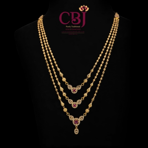 3 line ball chain necklace featuring 3 pendants/centrepiece. 