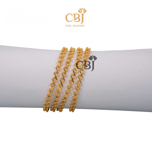 Men's 13.5mm Semi-Solid Cuban Curb Chain Bracelet in 14K Gold - 8.5