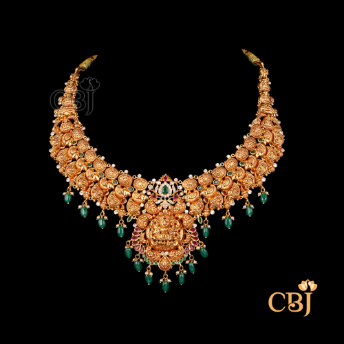 Antigue Short Necklace 11