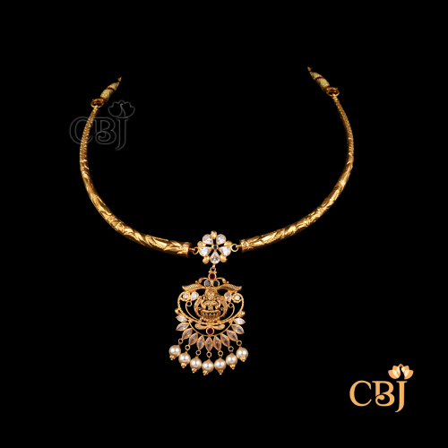 kanthe Necklace