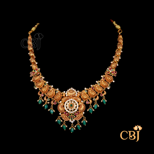 	Antigue Short Necklace 17