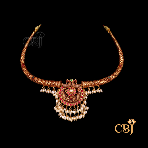   Light Weight Kundan Short Necklace 2