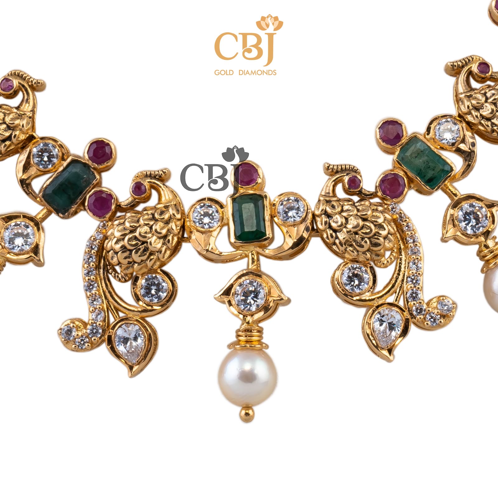 emerald necklace yellow gold
