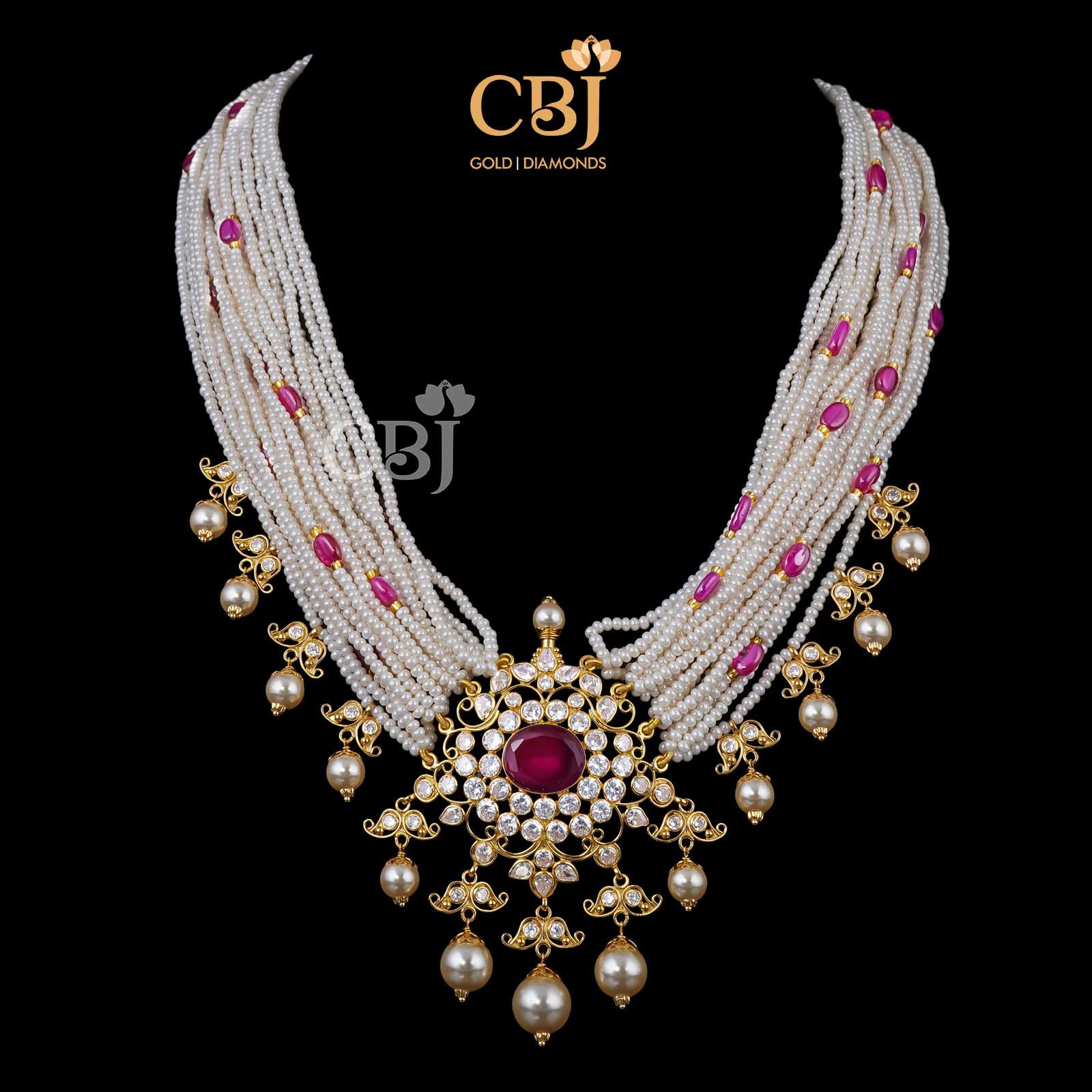 Pearl Necklace: A Classic Piece of Indian Jewelry for all Occasion