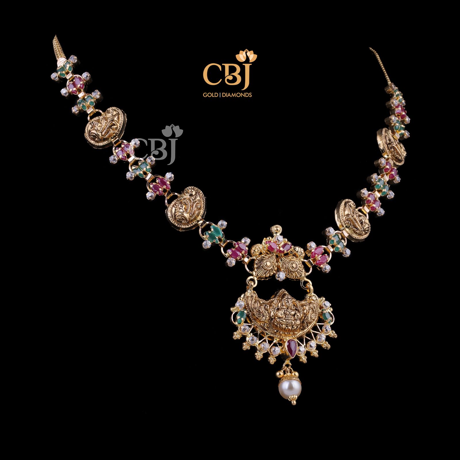 gold short necklace designs