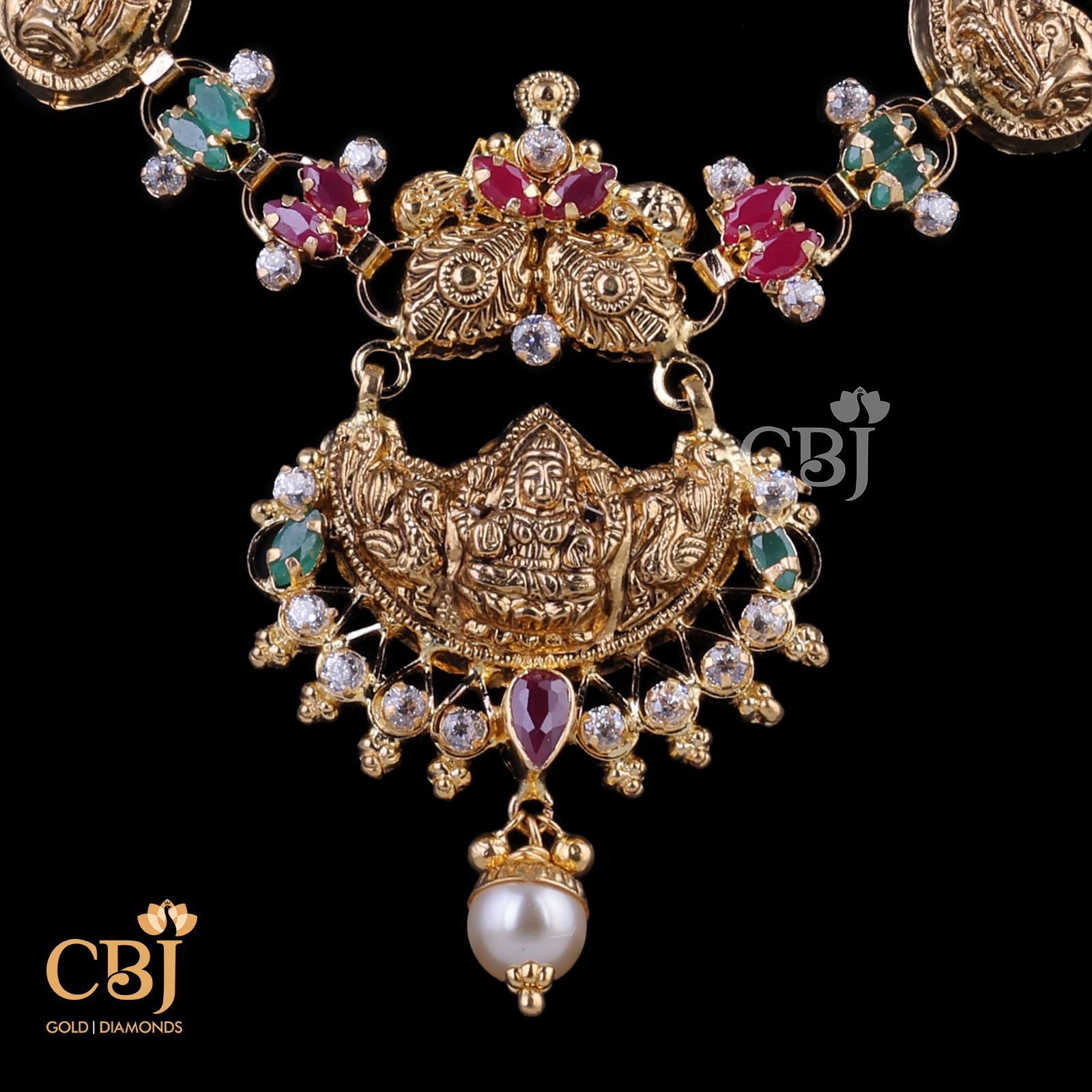 gold short necklace designs
