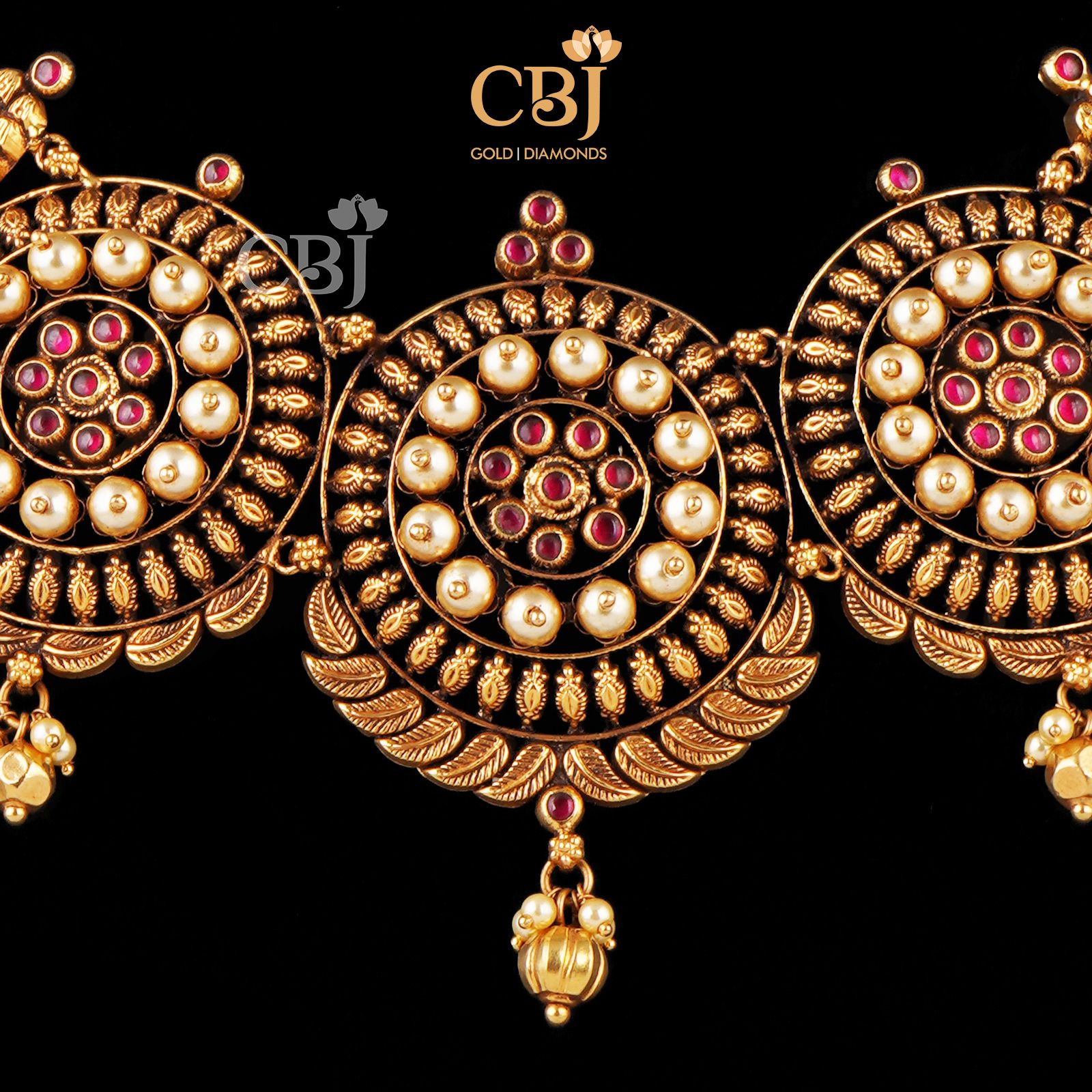 antique short gold necklace