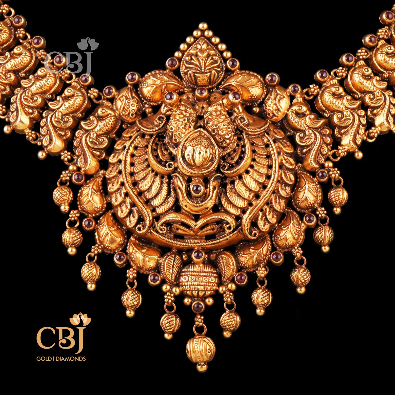 antique short gold necklace