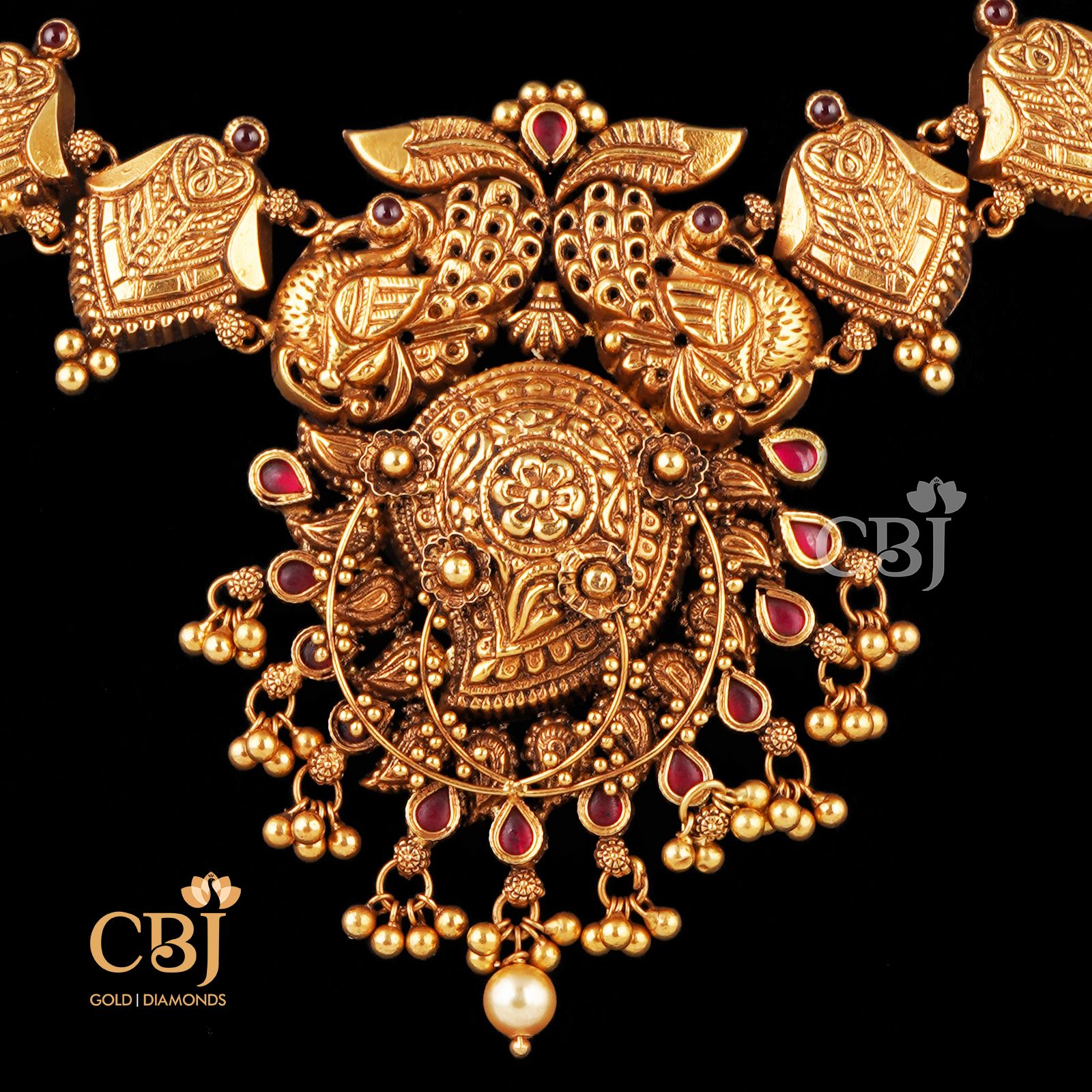 antique short necklace