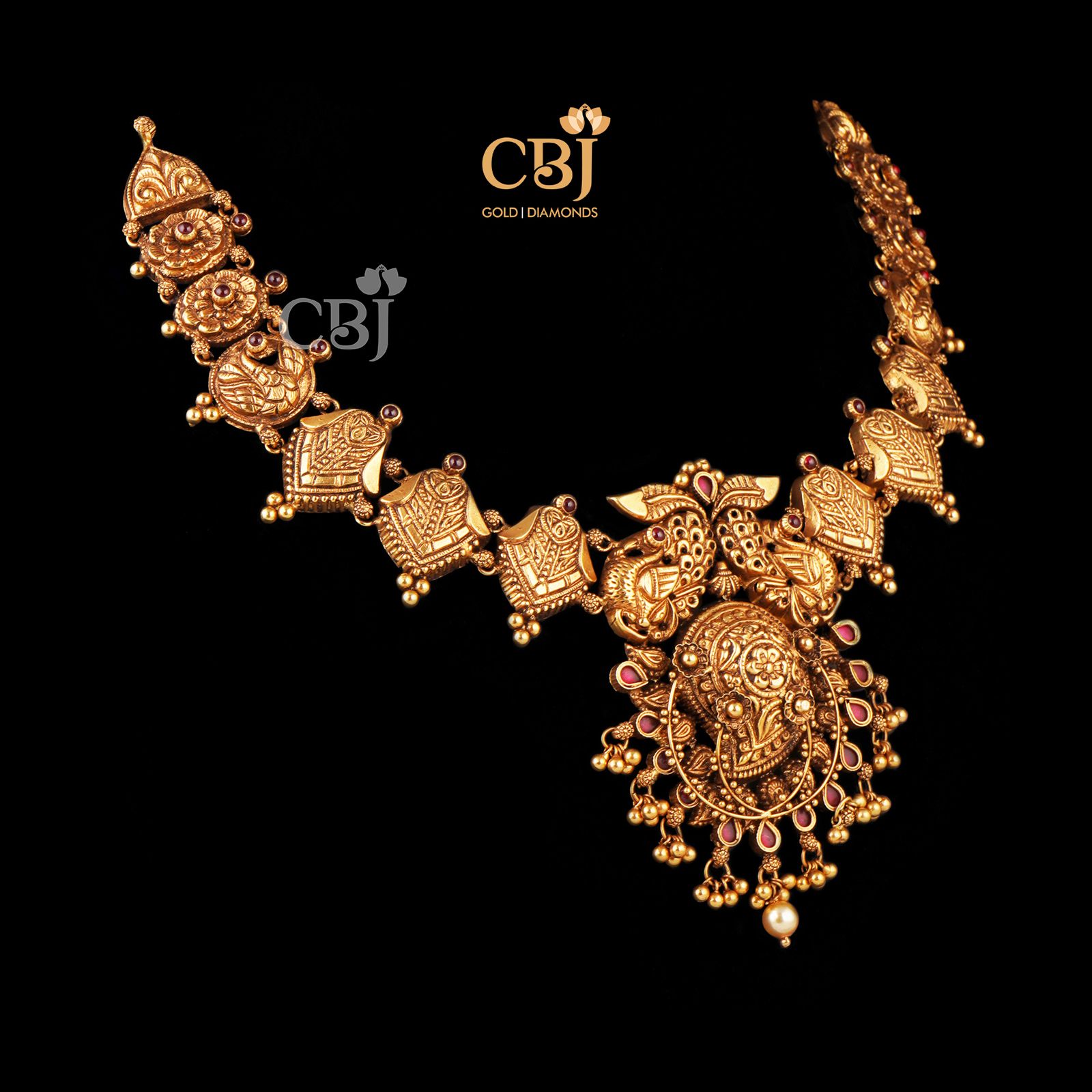 antique short necklace