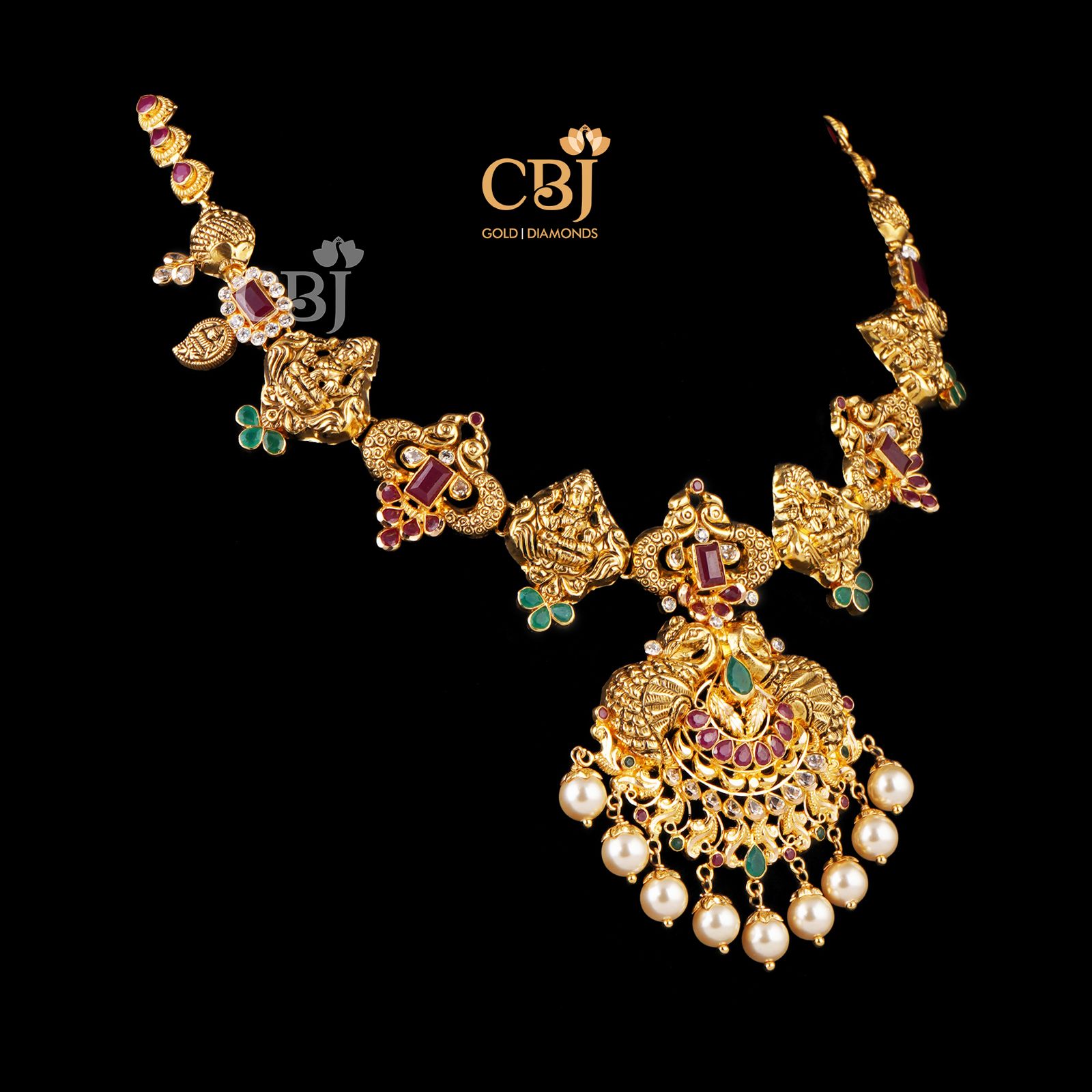 traditional ruby necklace gold