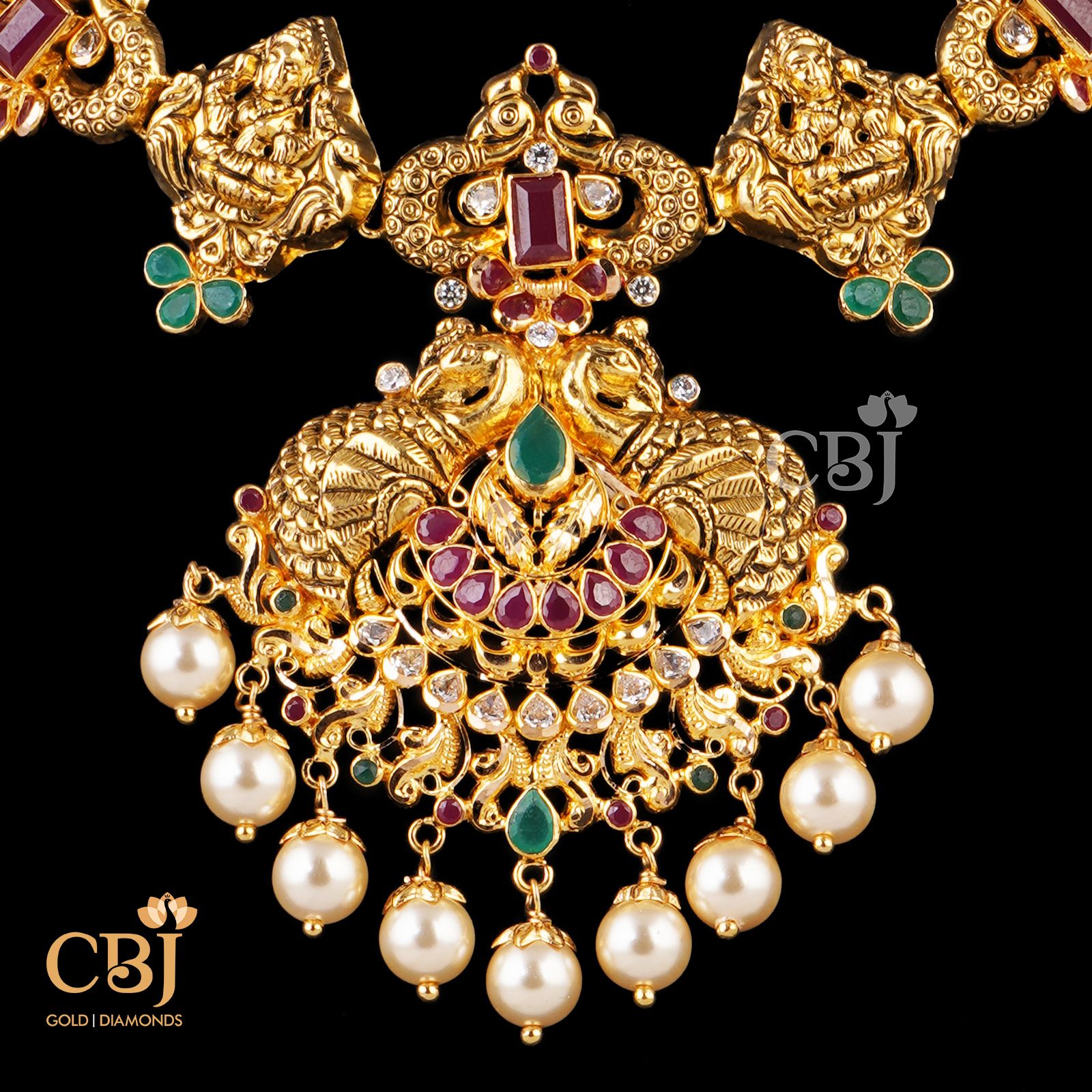 traditional ruby necklace gold