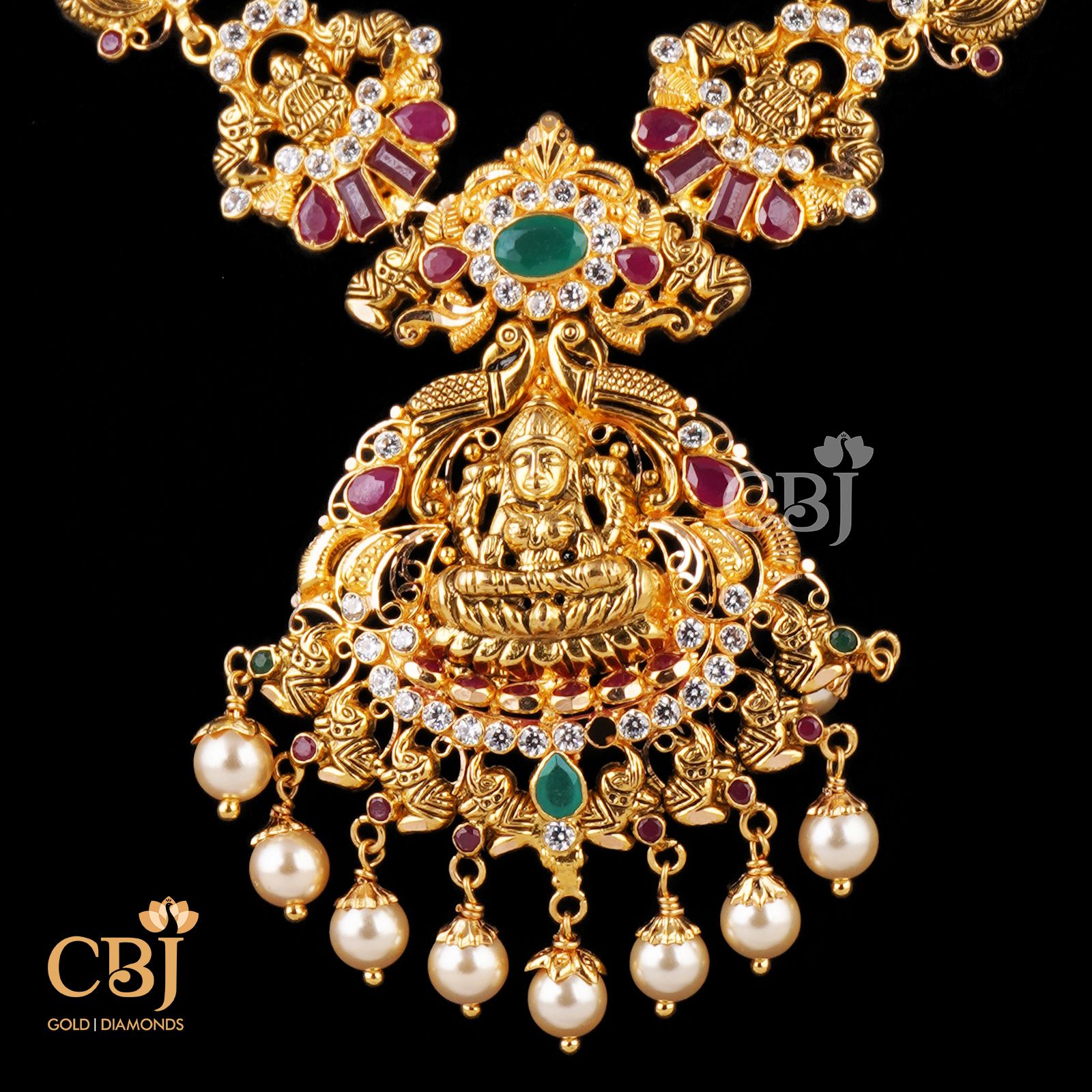 lakshmi short necklace