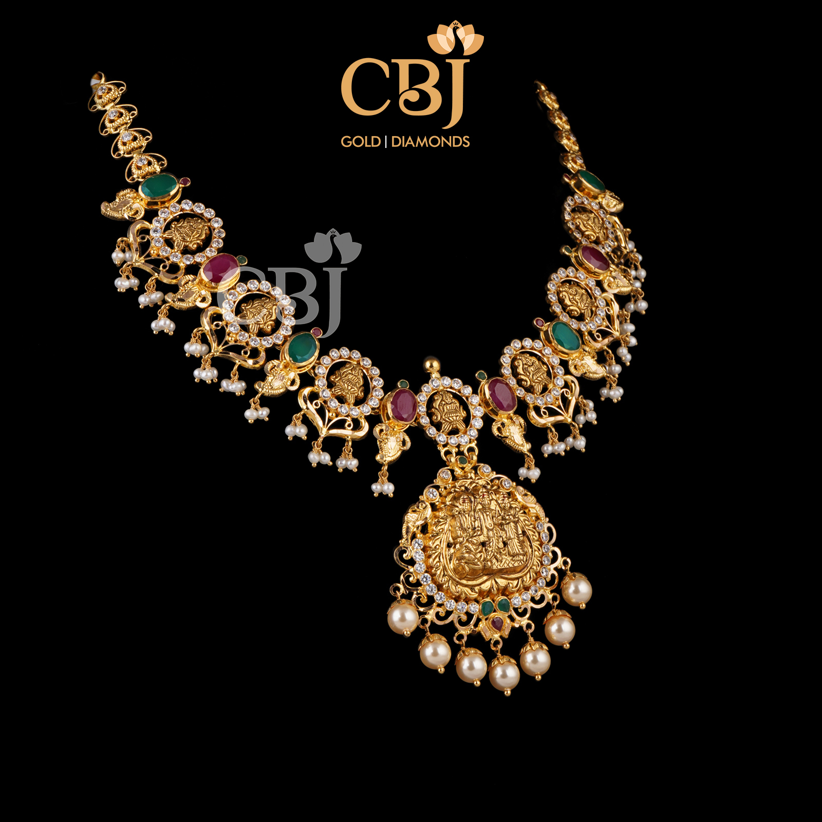 Vivid and vibrant at a glance. A colourful Sita Ram short Necklace.