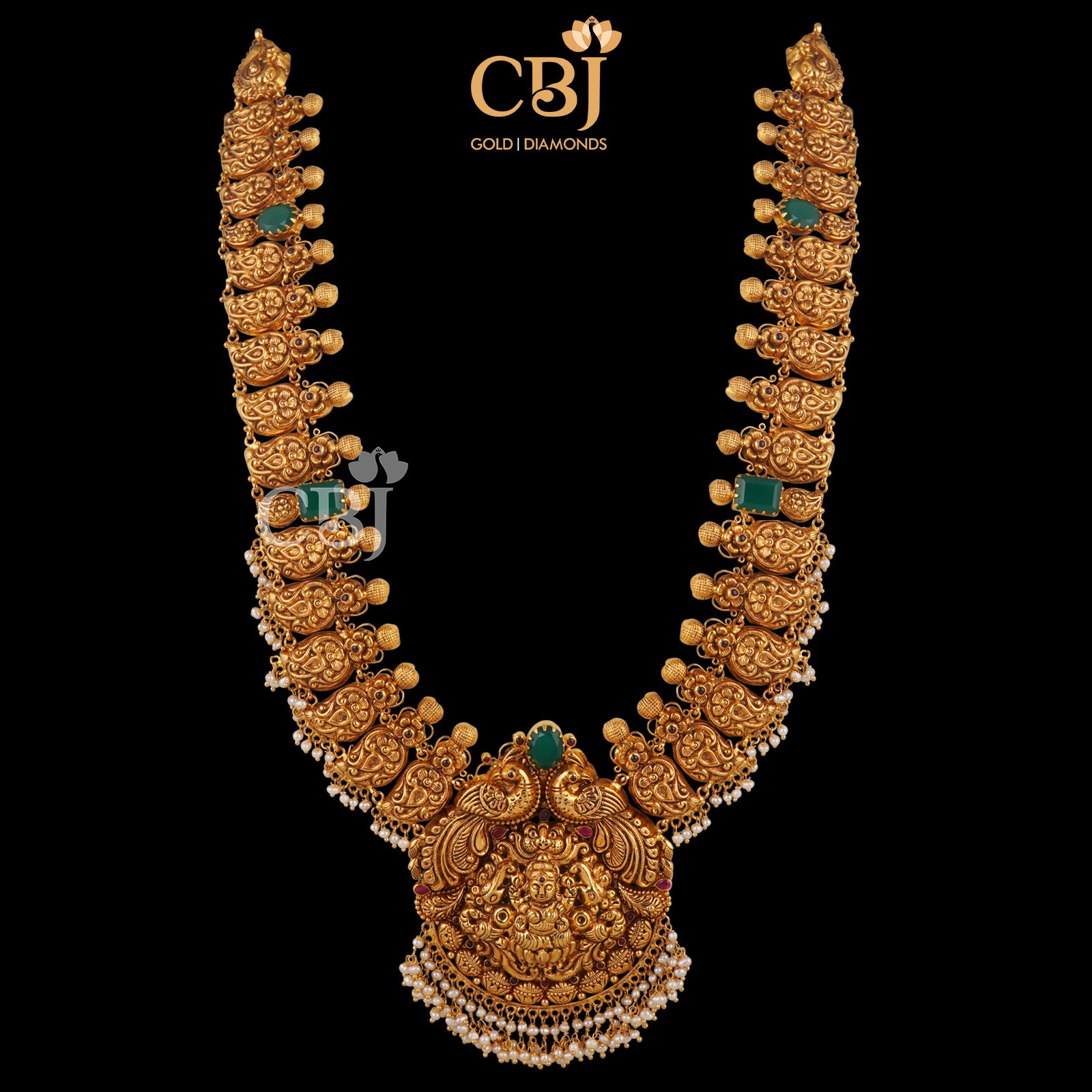 Nakashi Haram featuring a striking symmetrical design. Ideal for traditional occasions.