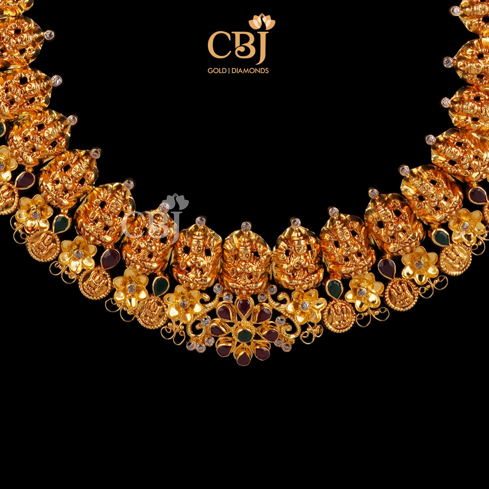 A stunning kasumala that defines grandeur at every glance.