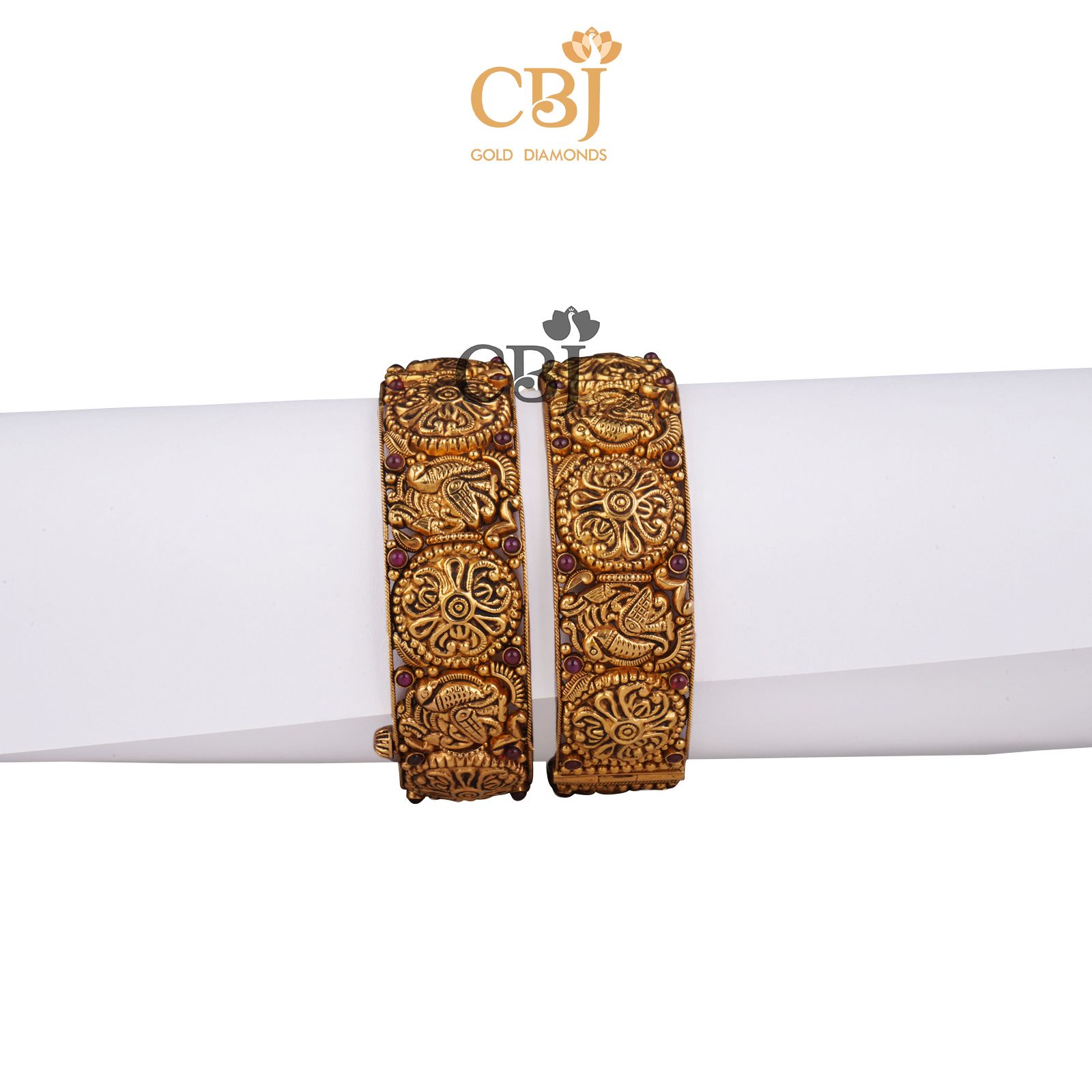 Antique designer bangles perfect for ethnic/traditional wear.