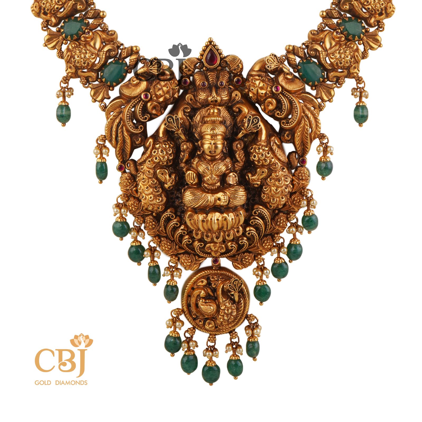 A rich antique designing detailed with nakashi work