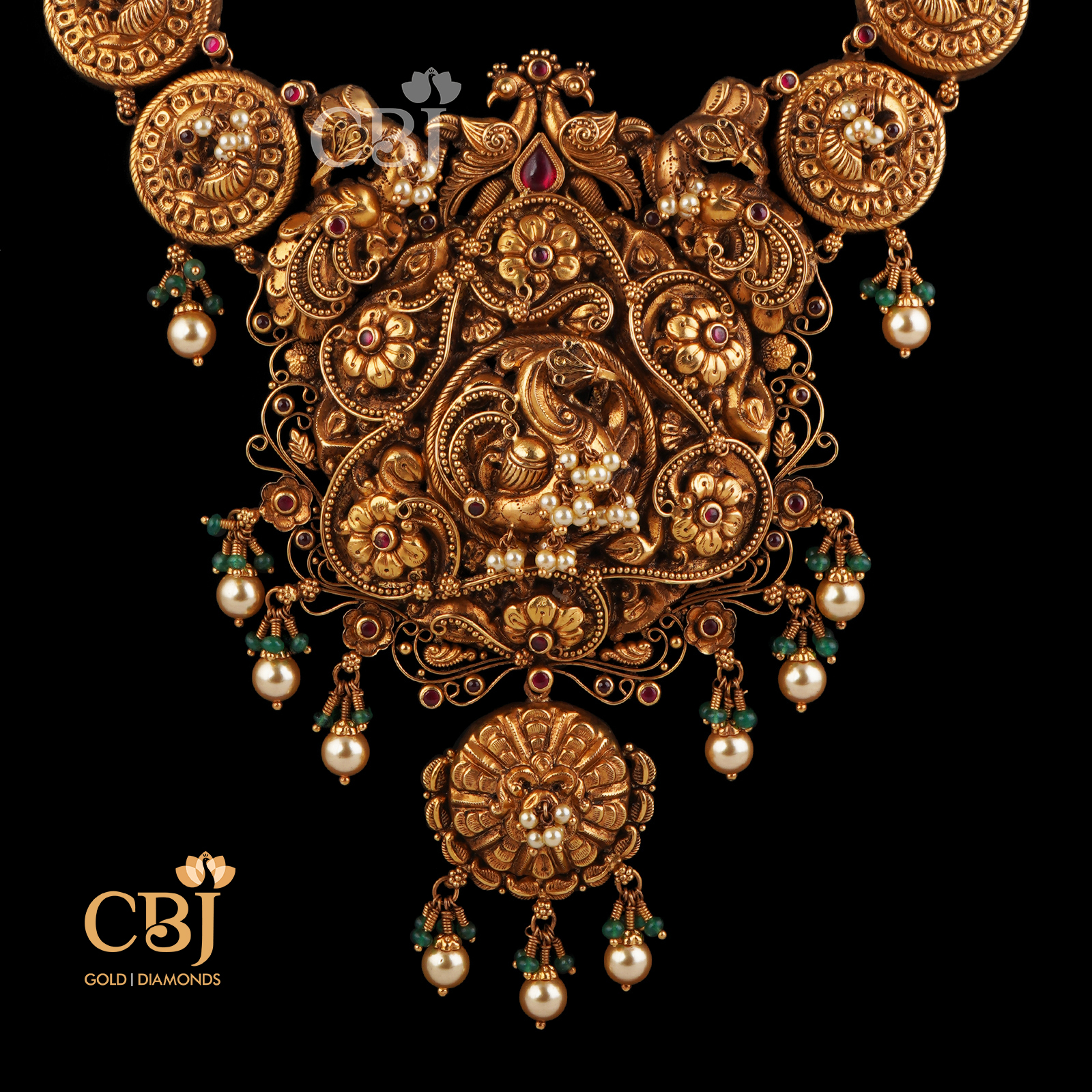 A long nakashi haram with a stunning design and an antique finish.