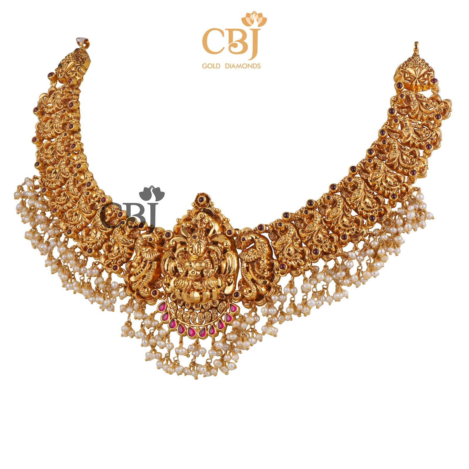 A unique lightweight antique nakashi necklace enriched with micro-pearls.
