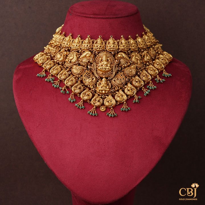 An antique design marvel and an example of our artistic precision.  Neela Nakashi Bridal Antique Choker
