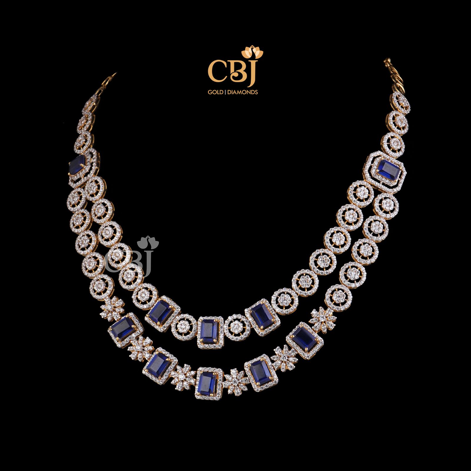 A 2 step short necklace with a violet daze. A perfect cocktail wear.