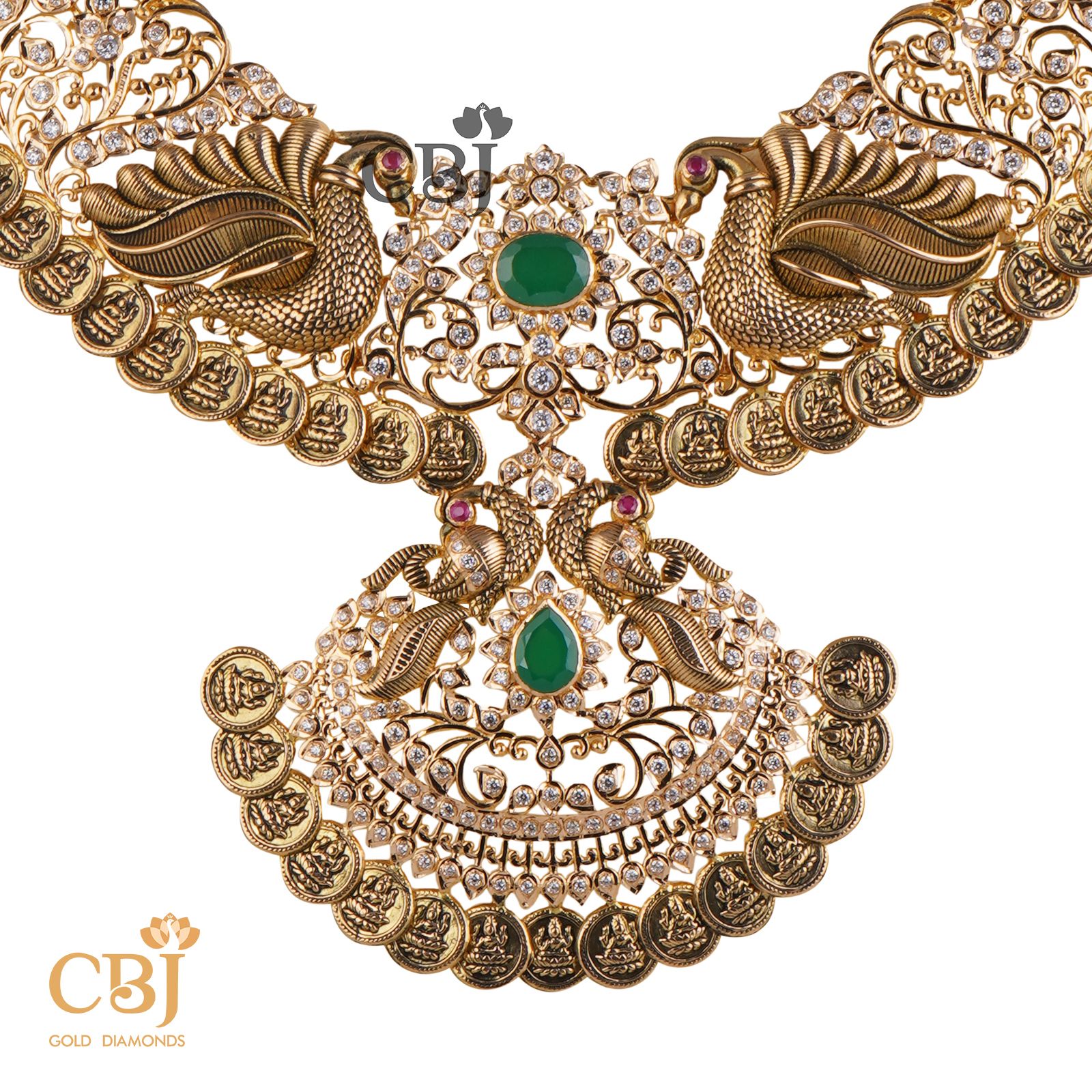 A designer U Haram with Lakshmi Kasu. A perfect designer finish that only comes with years of expertise in crafting.