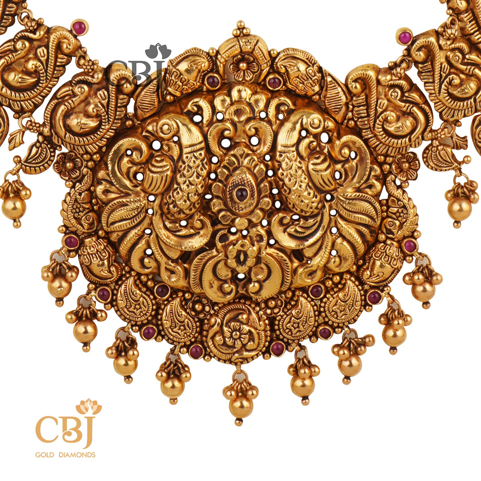 A light weight deep nakas U-haram featuring an extravagant design.