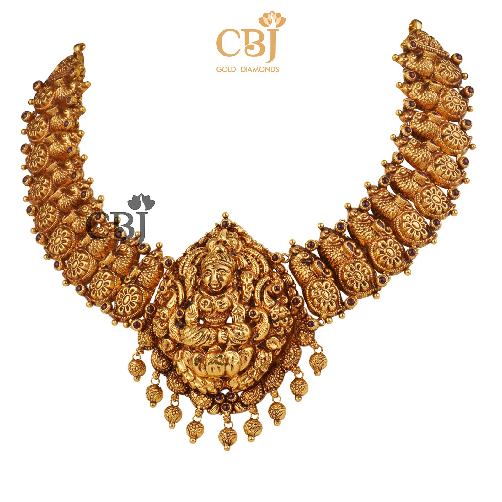 A grand antique necklace from Nakashi workmanship.
