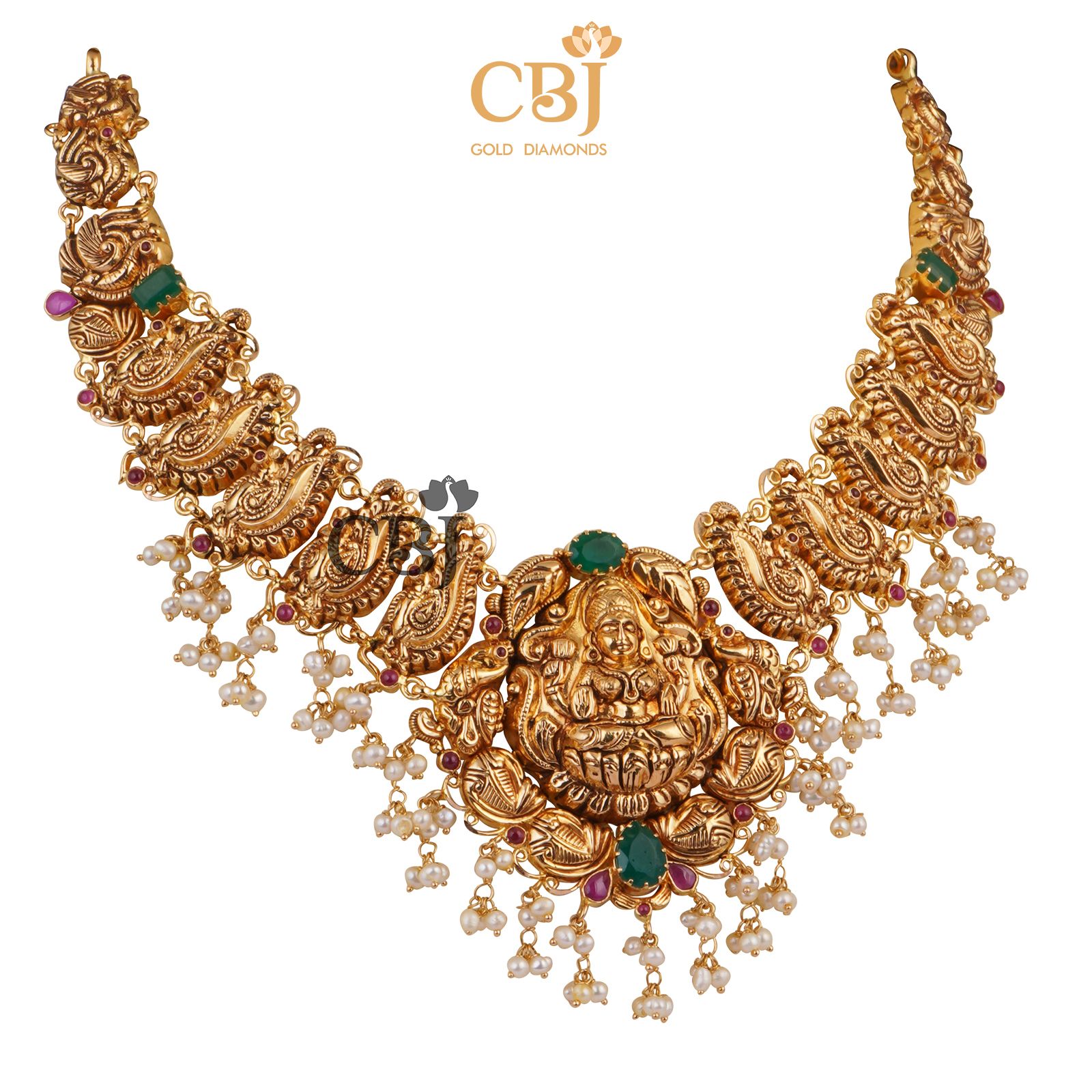 A stunning nakashi necklace studded with micro pearls.
