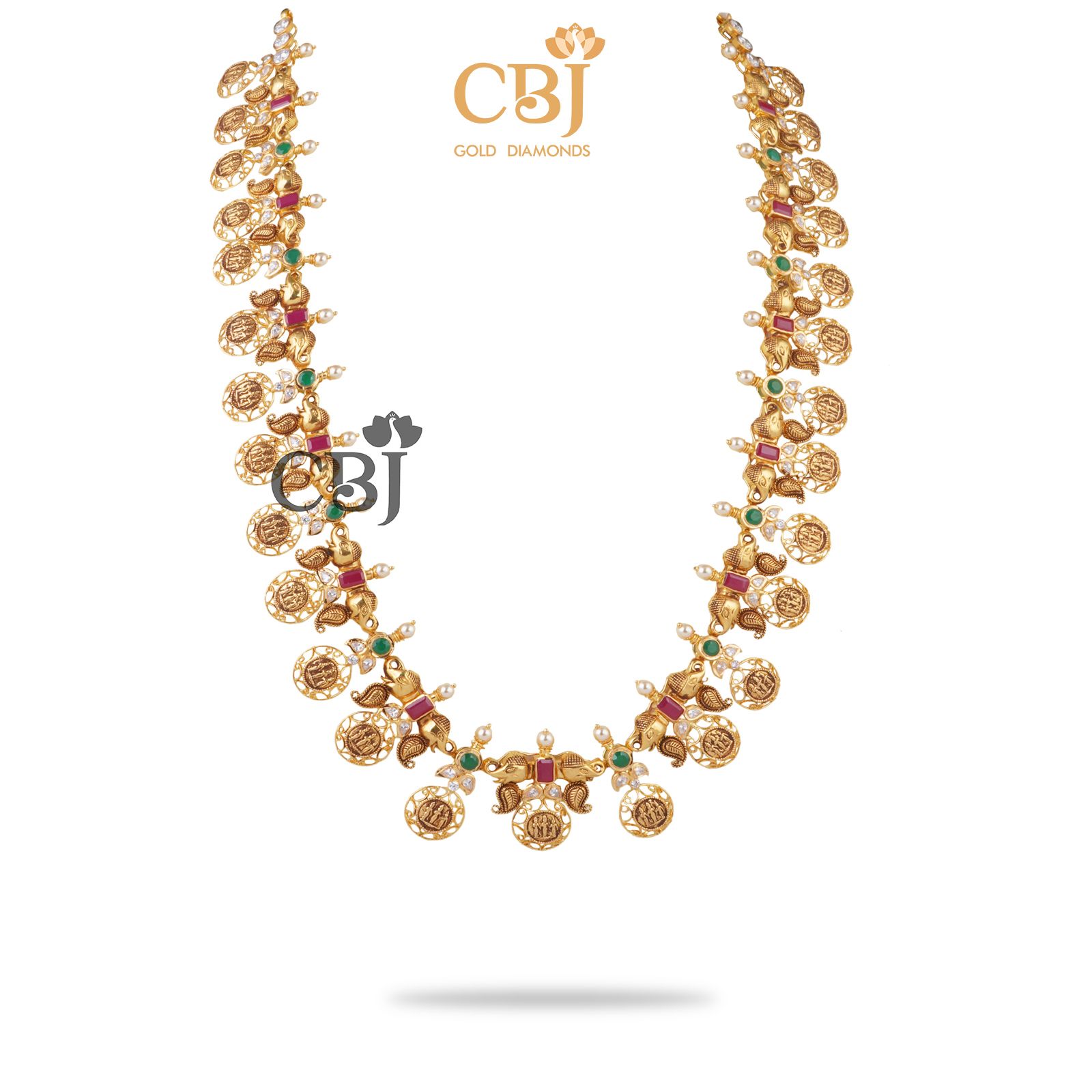 A slender traditional necklace featuring ram kasu.