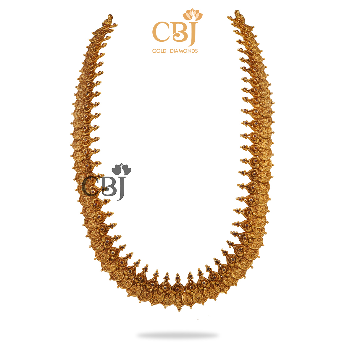 Antique kasumala featuring motifs in ruby potas.