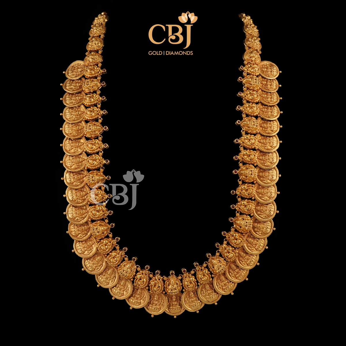 A grand antique kasumala featuring ruby potas.