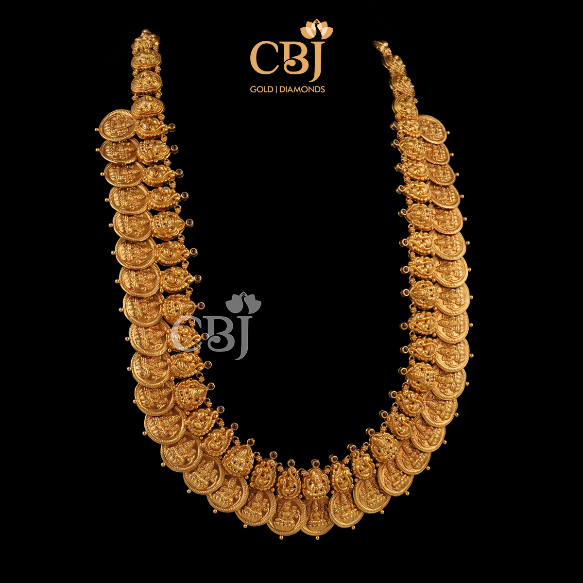 A grand antique kasumala featuring ruby potas.