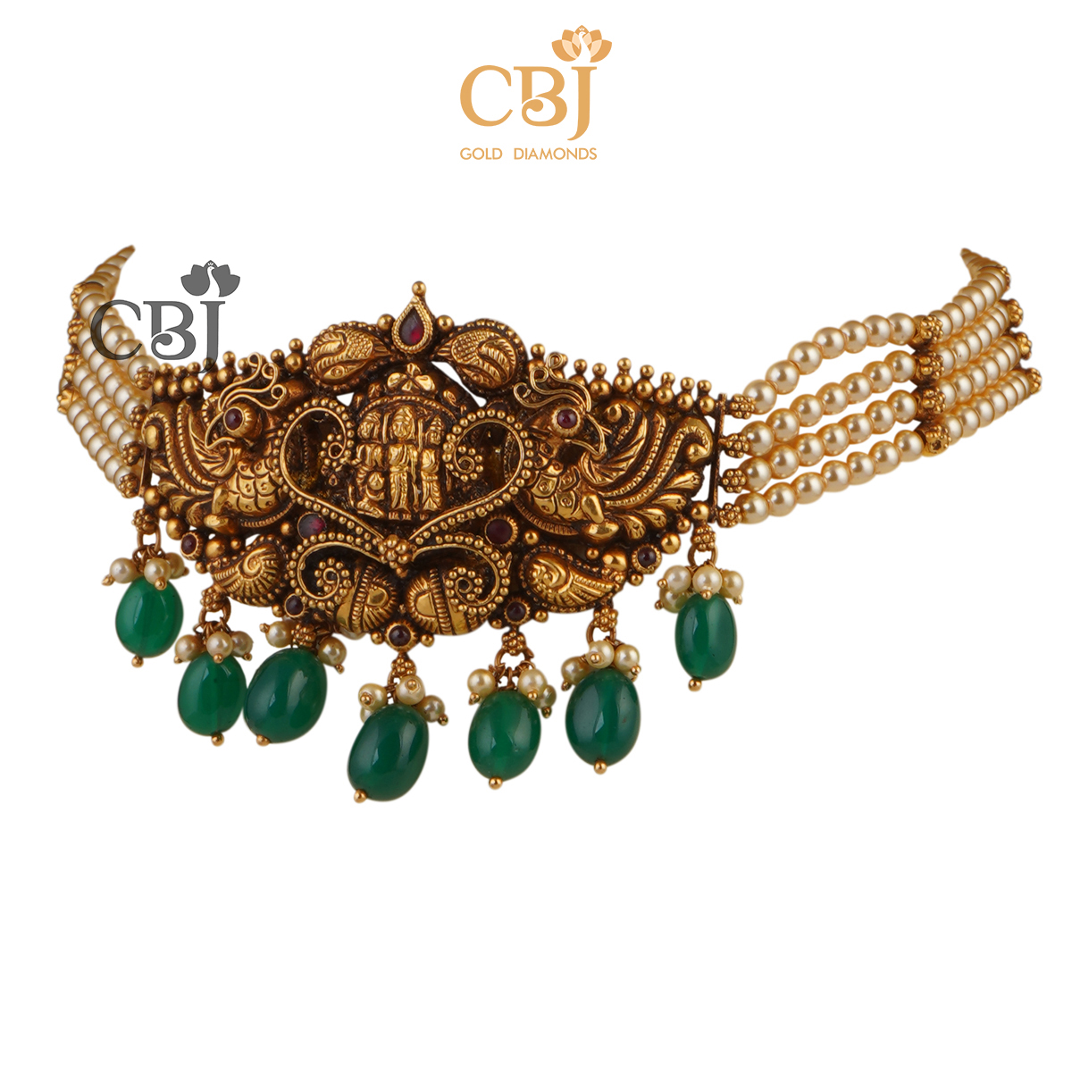 Antique choker/bajuband featuring pearls and emerald drops.