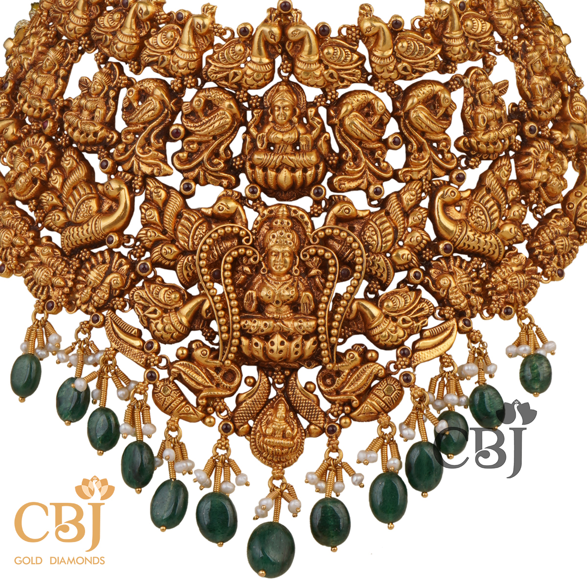 A grand bridal nakashi choker featuring 3 levels of design in an antique finish.