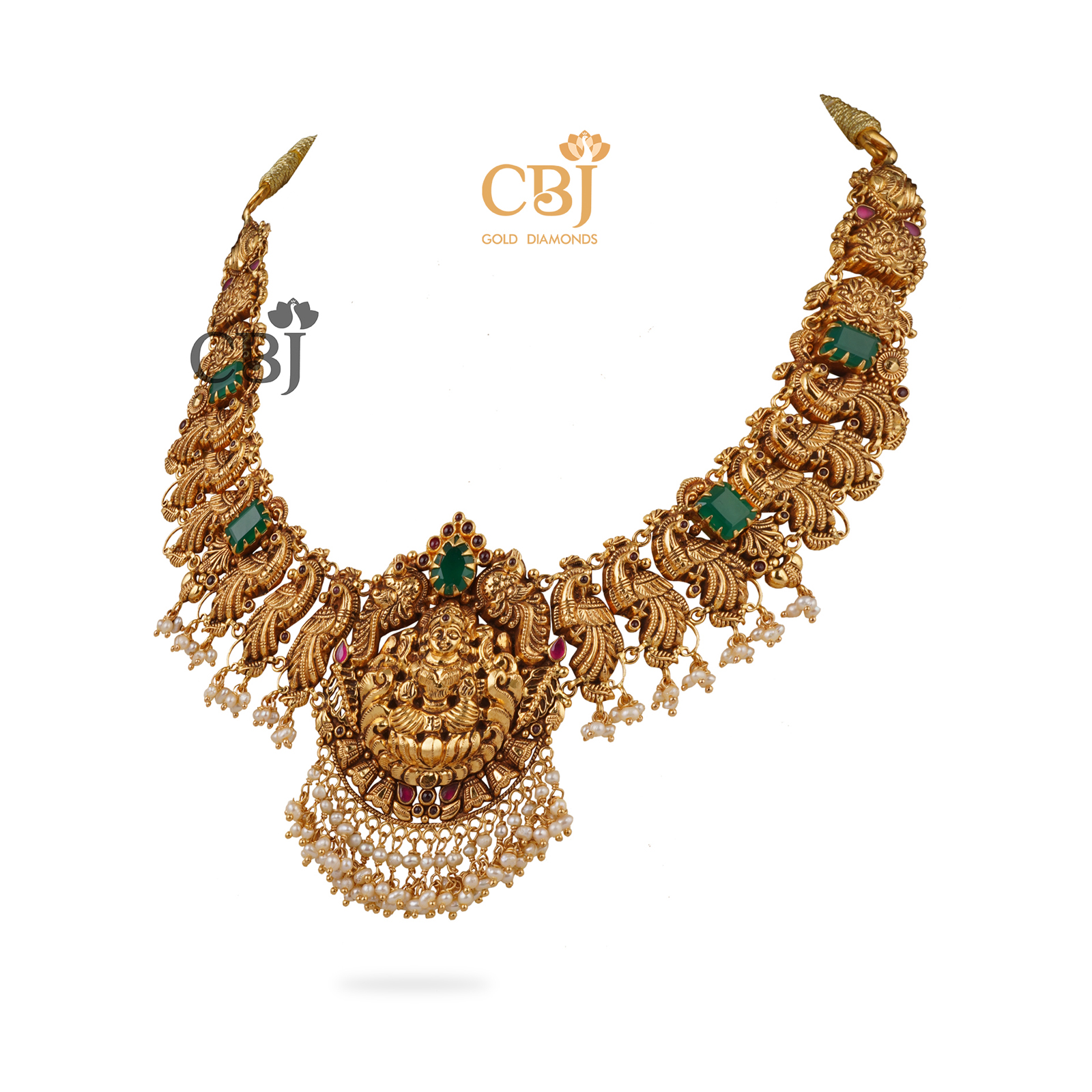 Traditional antique light weight necklace featuring micro-pearls.