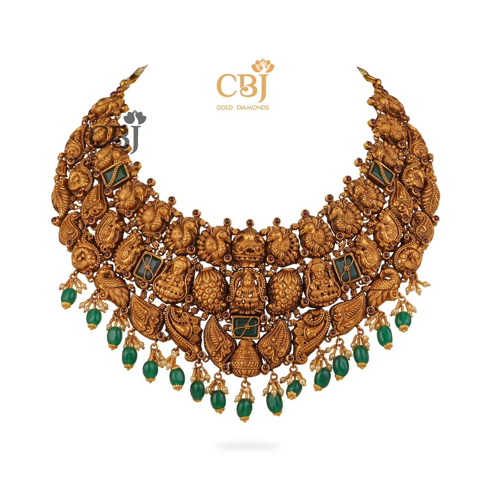 A grand 3 line design featuring divine motifs decorated with suspended emerald drops.