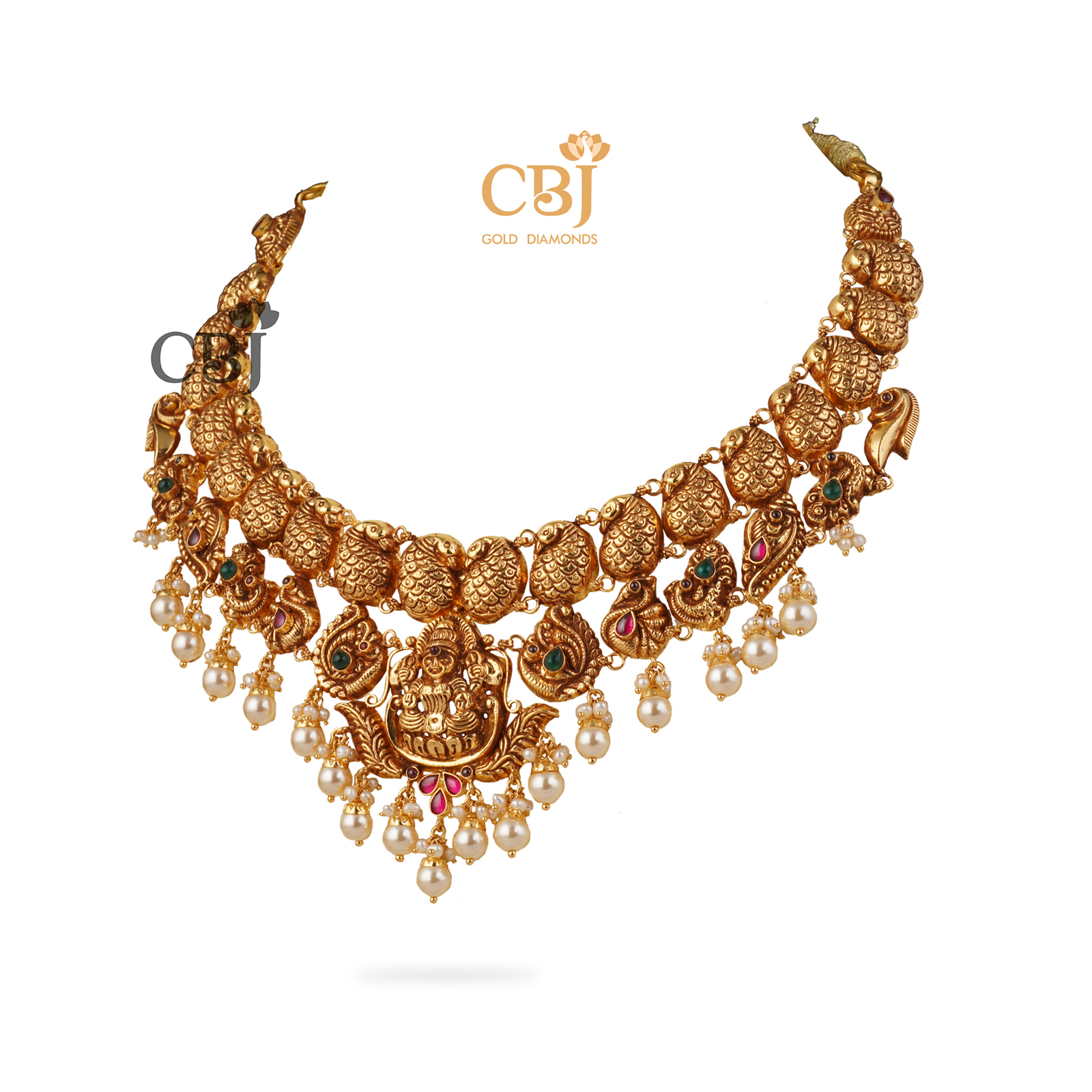 Pearls add a shiny touch to this subtle antique light weight nakashi necklace.