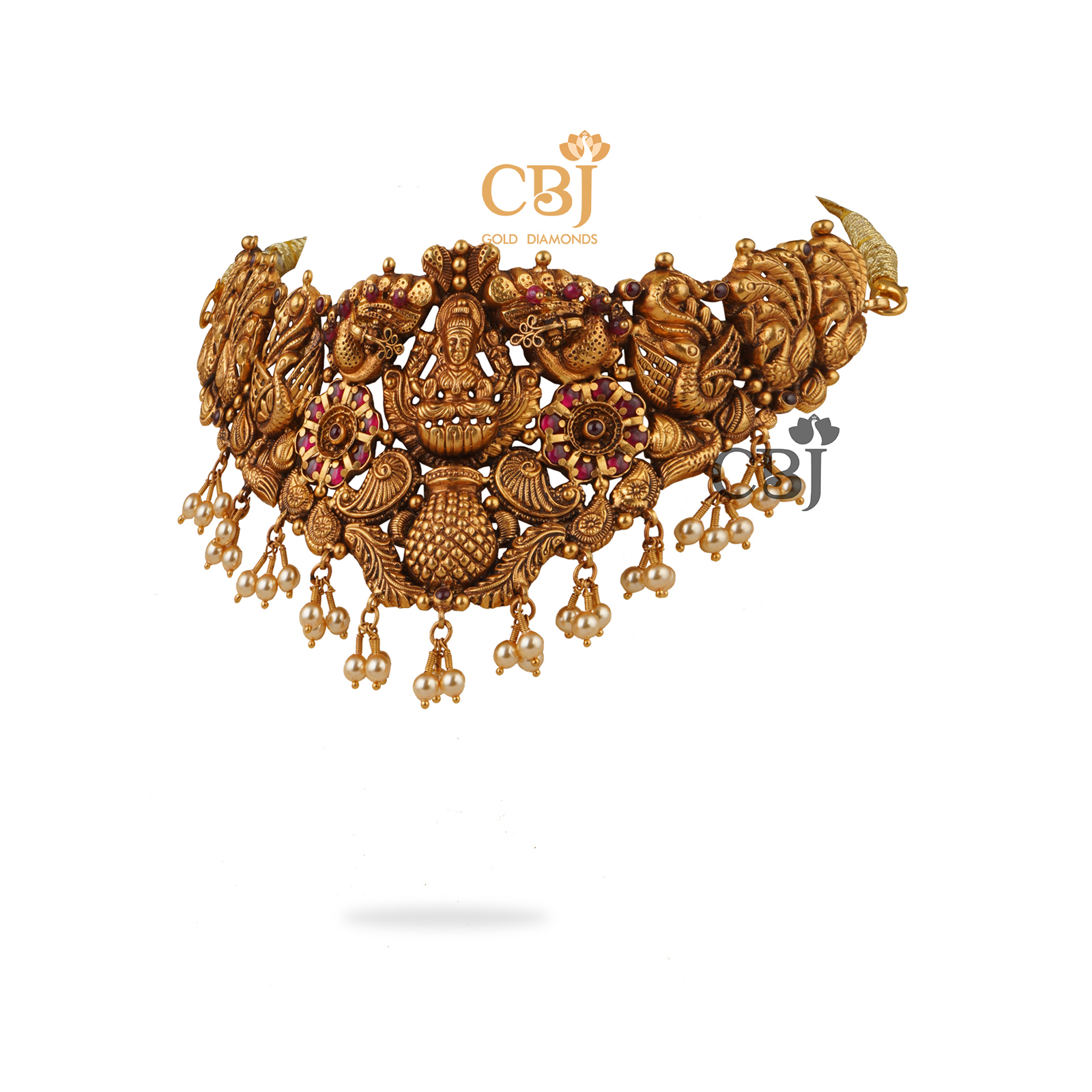 Antique nakashi choker suspended with micro-pearls.