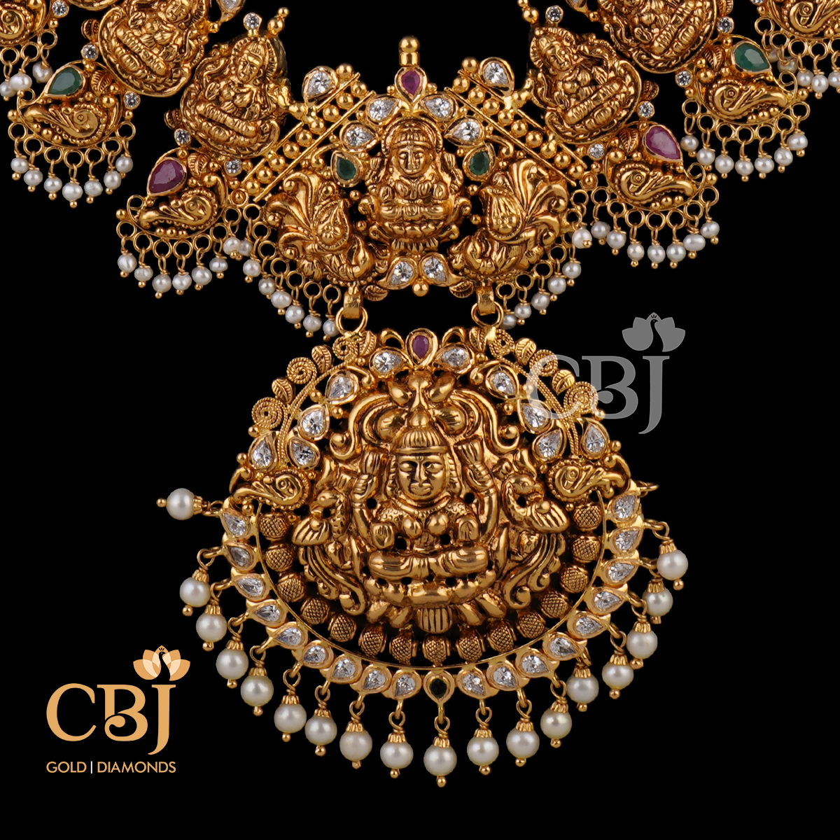 An antique mango haram featuring rubies