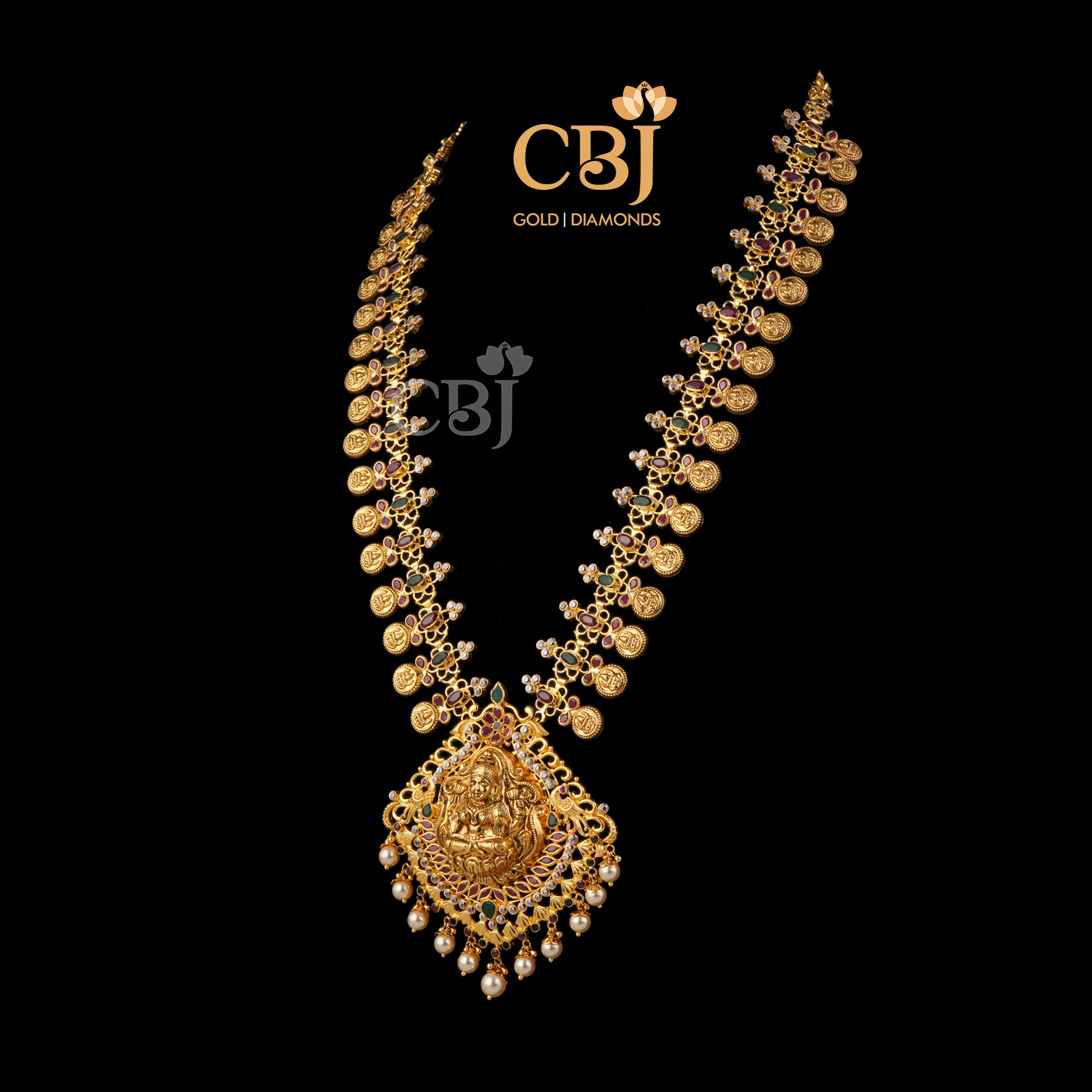 A ruby emerald haram featuring kasu and pearl drops.