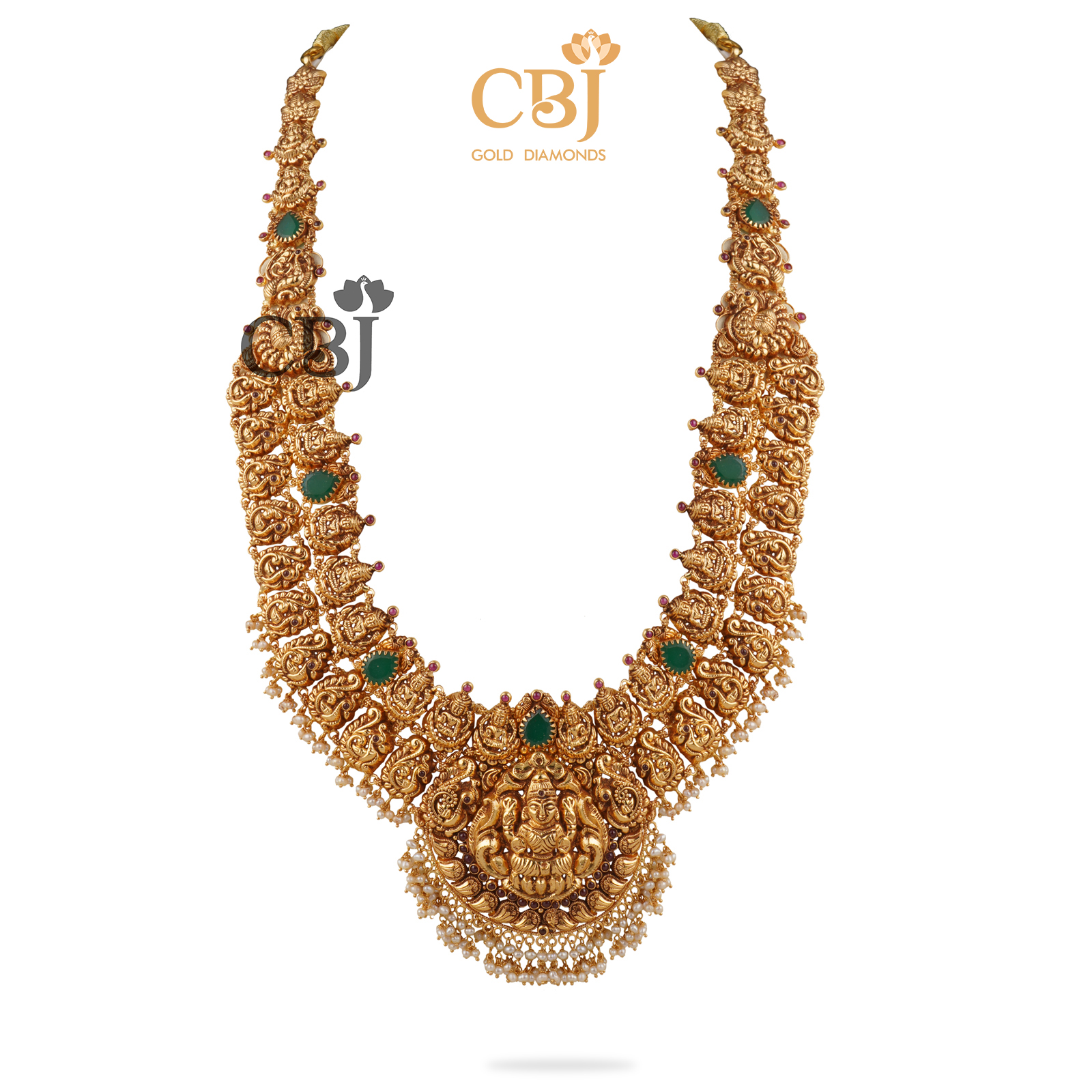 A light weight nakashi U-haram featuring emeralds and micro-pearls.