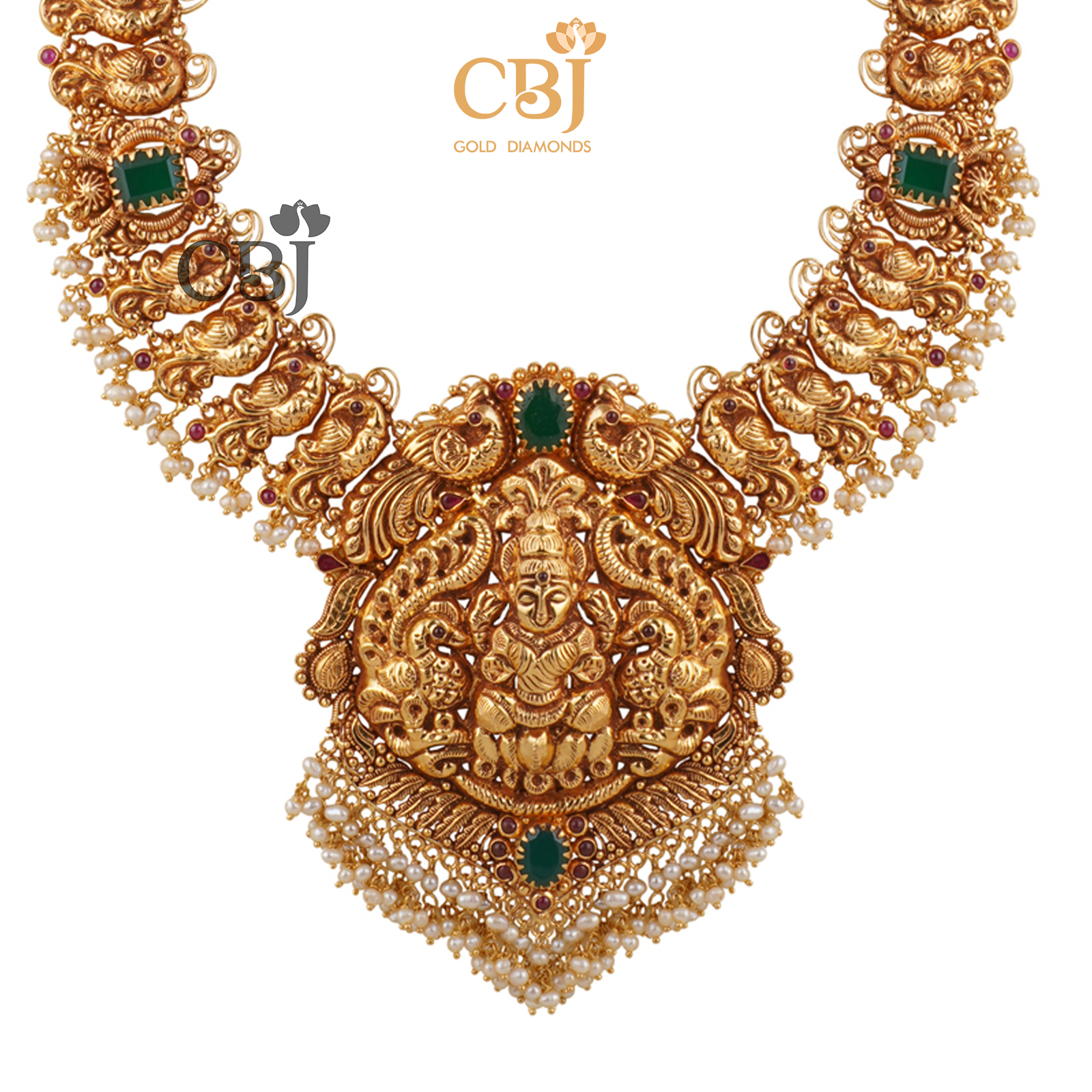 A light weight nakashi U-haram decorated with emerald and micro-pearls.