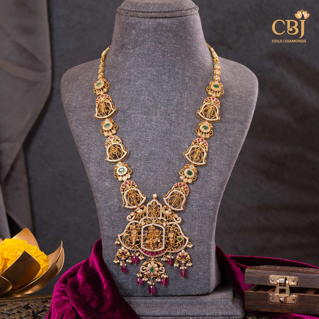 Let the vibrant colors of our long dasavataram necklace speak for you! A true masterpiece of craftsmanship!