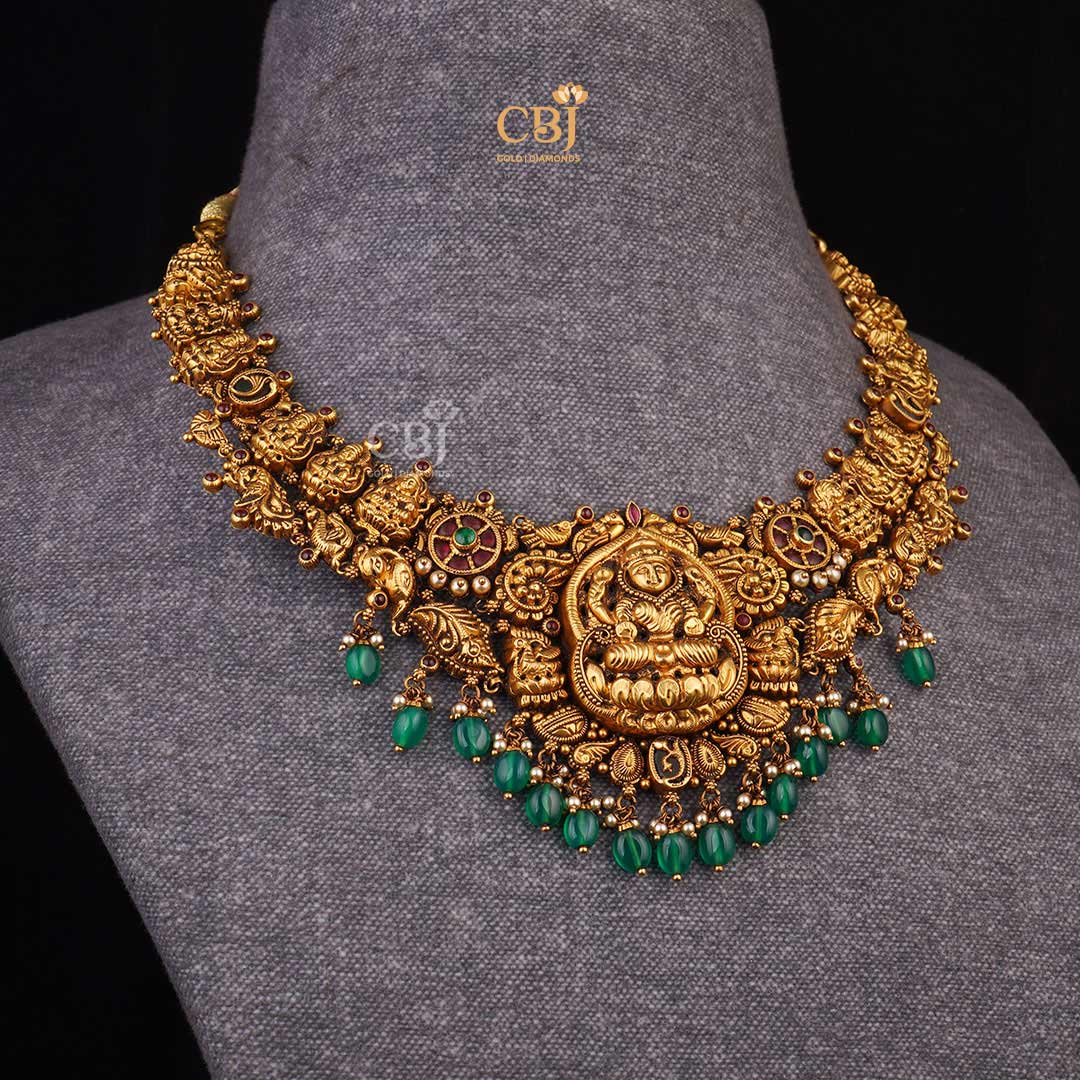 Short and Intricate Beauty with Emerald Drops