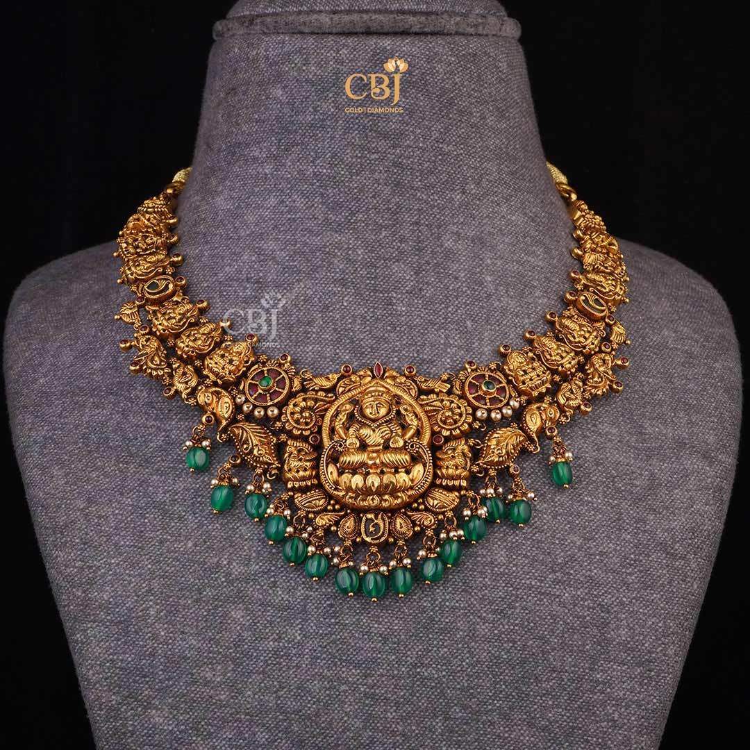 Short and Intricate Beauty with Emerald Drops