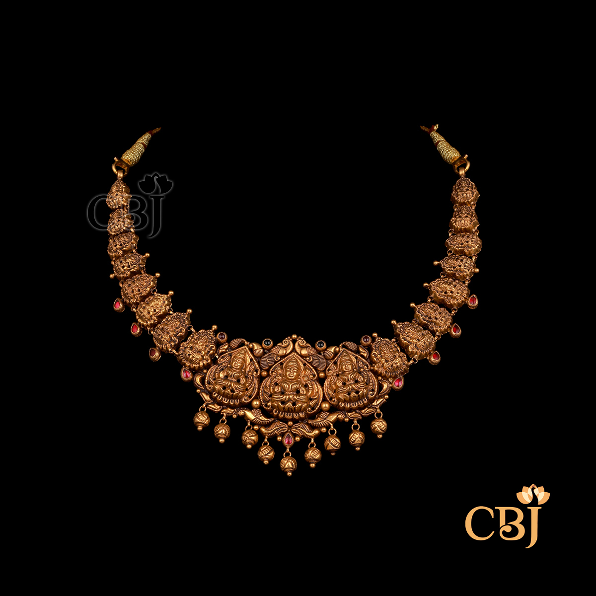 13 grams Nakshi short gold necklace with antique tone