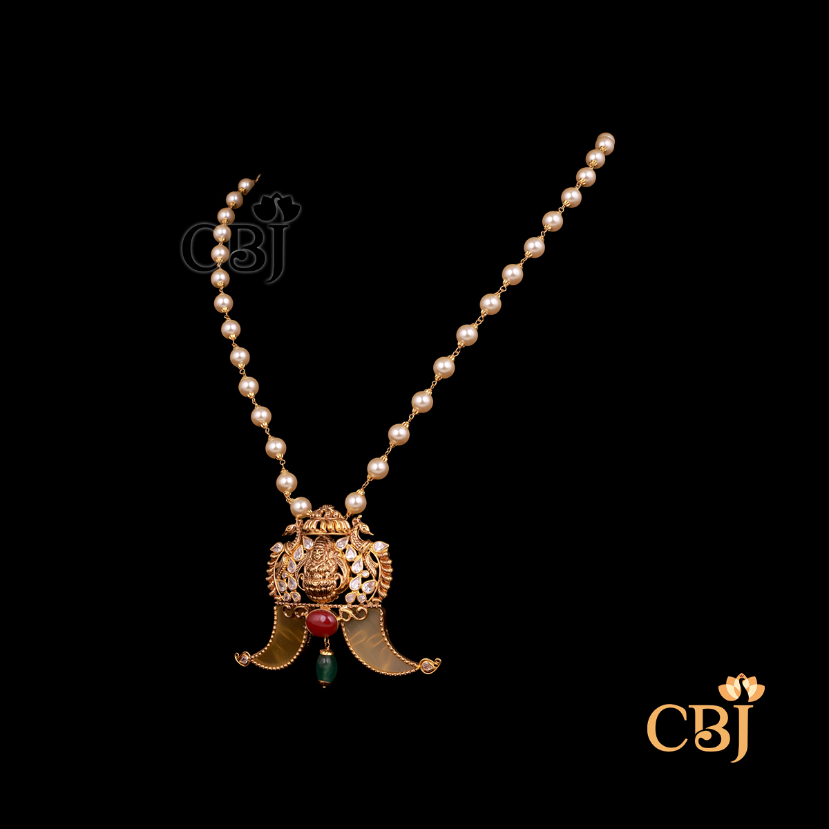 Side view of CBJ' s 13 grams Ultra-light weight Tiger Nail Gold Necklace Design