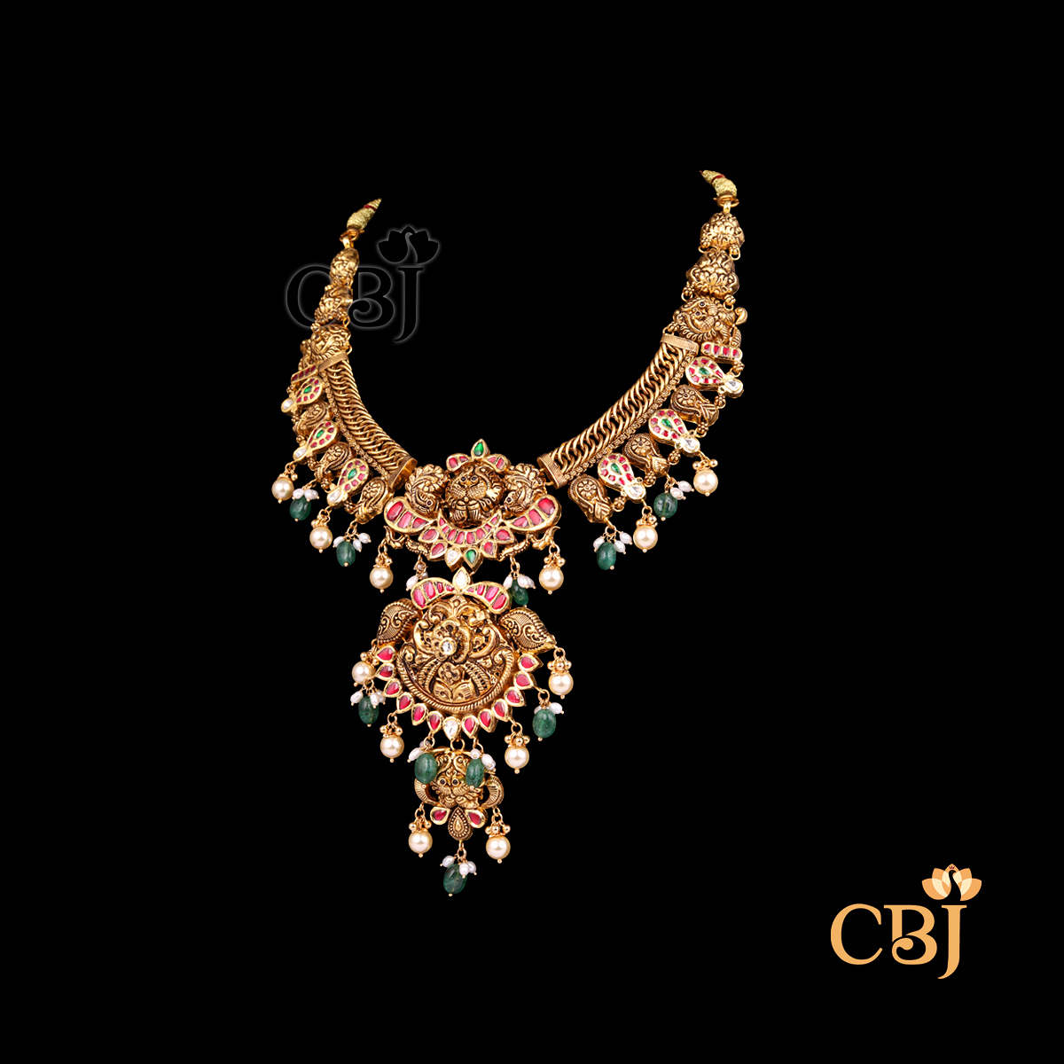Side view of CBJ's 50 grams Short Kundan Necklace Design